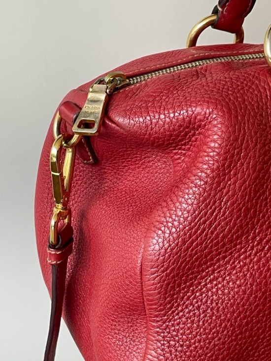Prada Red Pebbled Leather Shoulder Bag with Gold Hardware - Picture 4 of 16